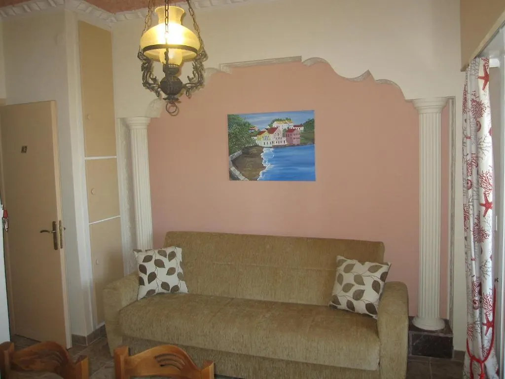 Lorenzo Hotel Lassi