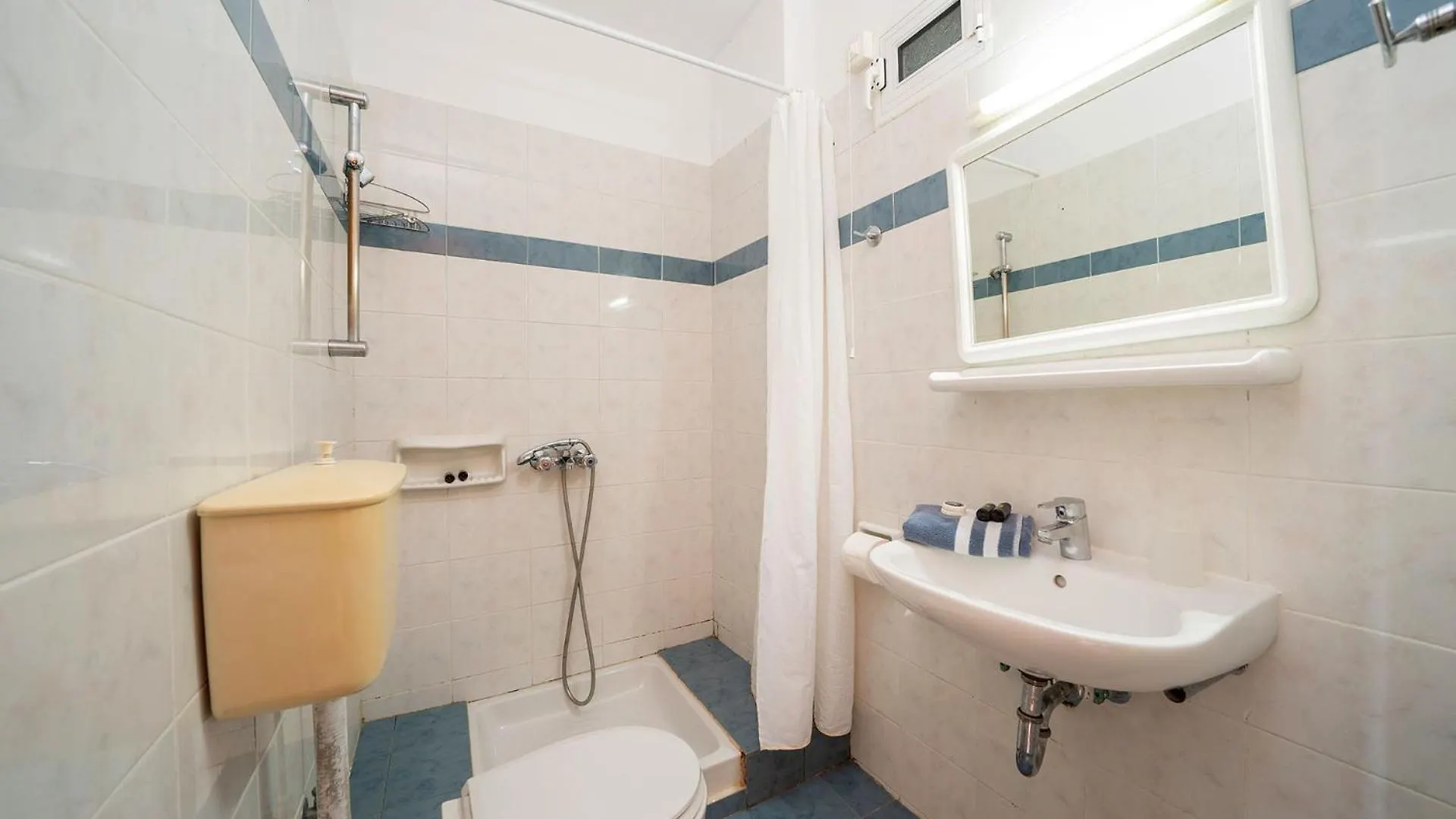 Lorenzo Hotel Lassi