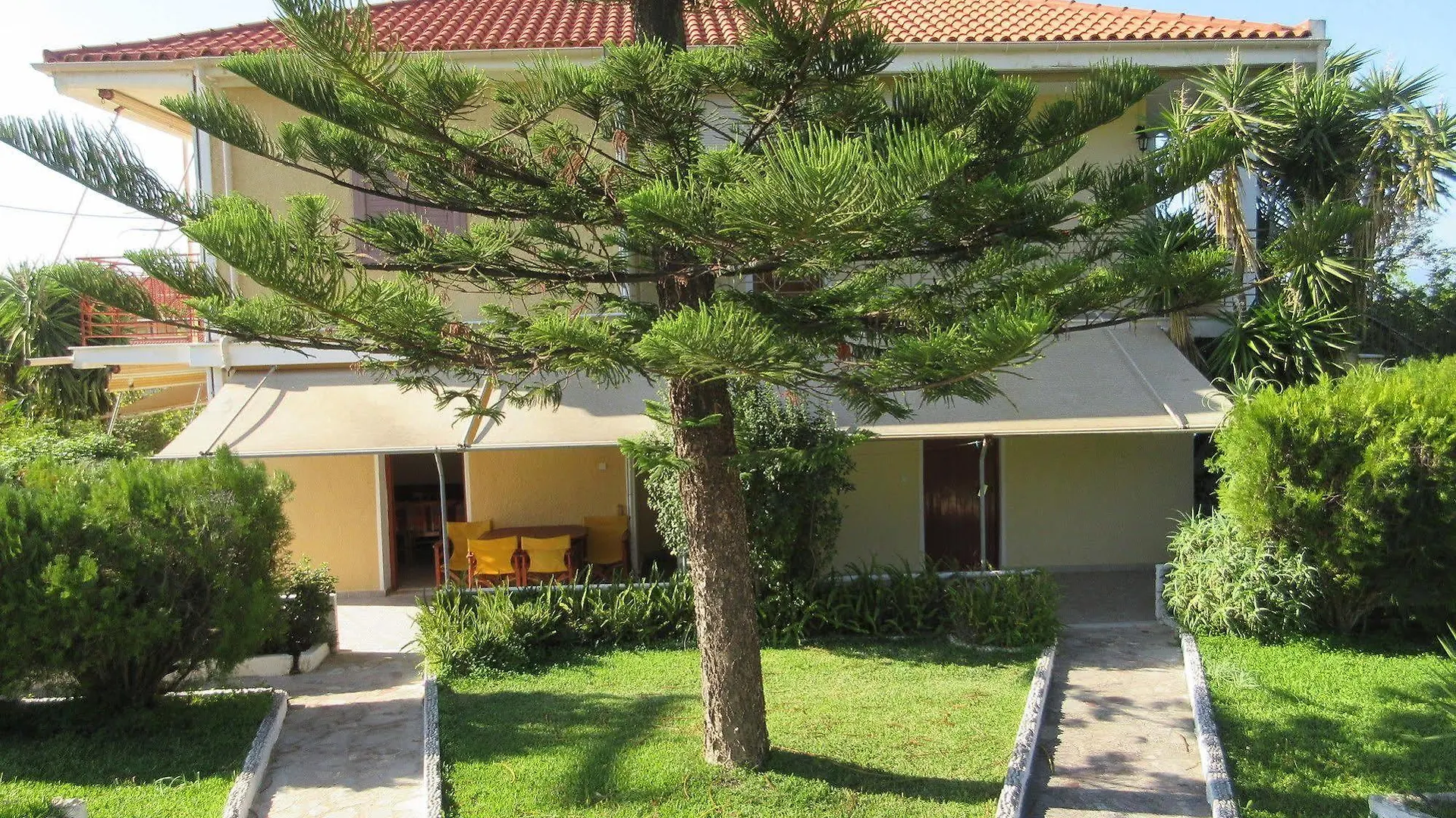 Lorenzo Hotel Lassi  Greece