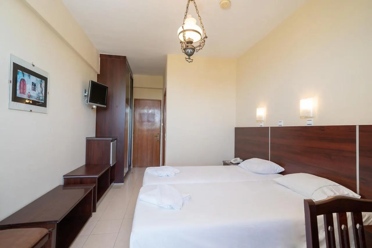 Lorenzo Hotel Lassi  2*, Lassi (Kefalonia) Greece