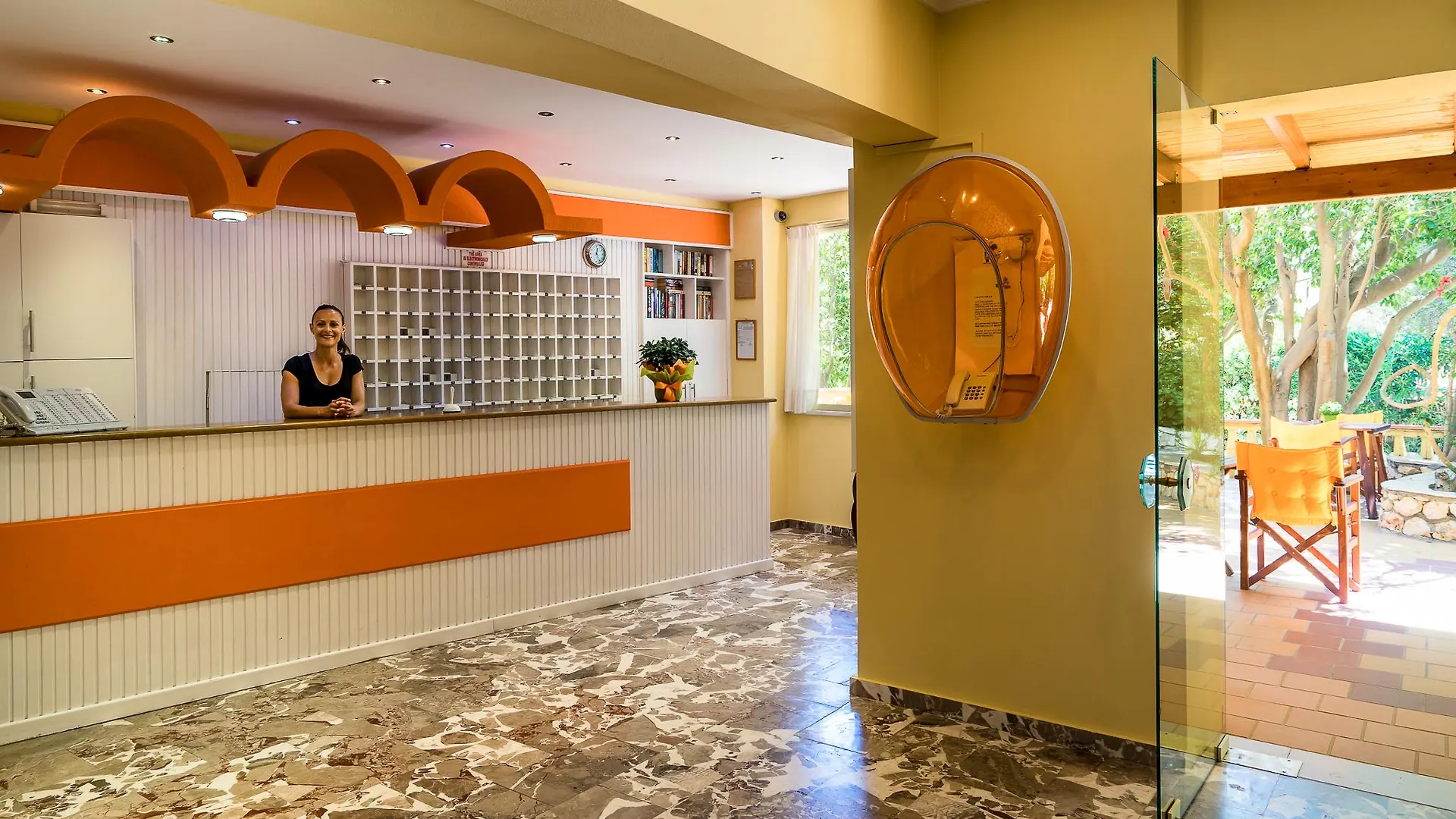 Lorenzo Hotel Lassi  2*, Lassi (Kefalonia)