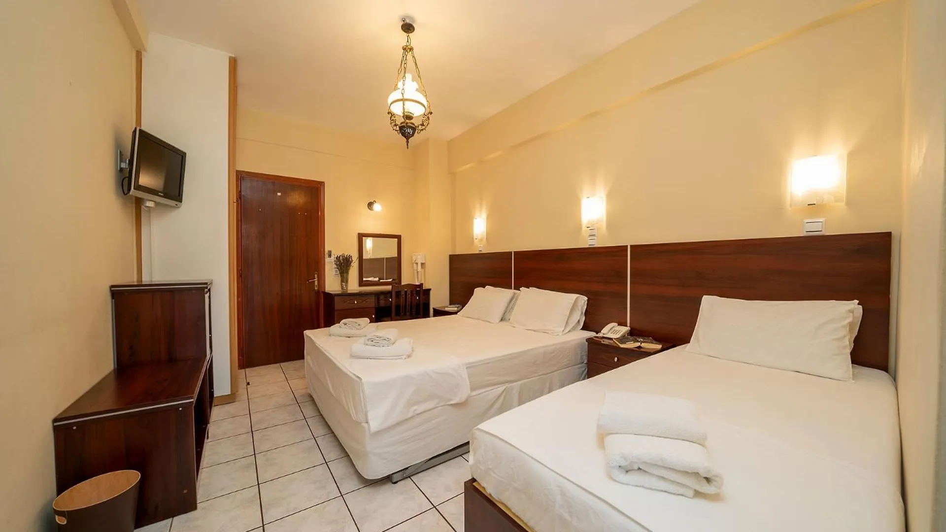 Lorenzo Hotel Lassi